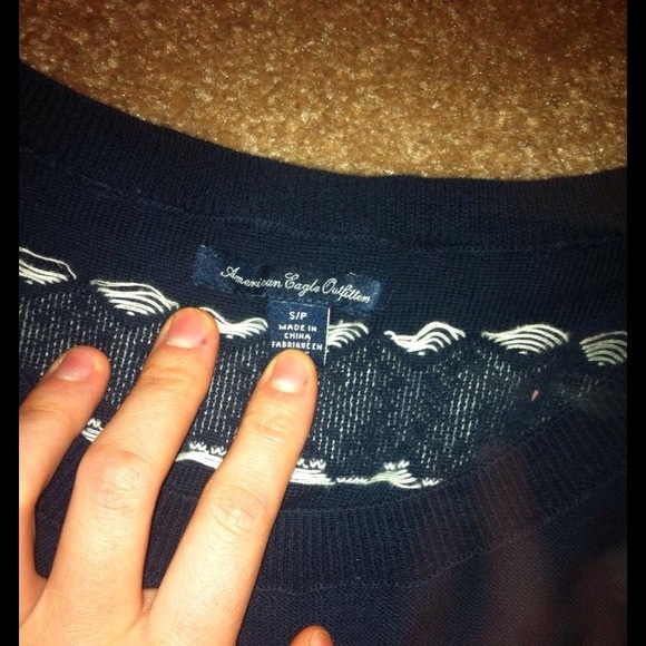 AE sweater - Picture 2 of 2