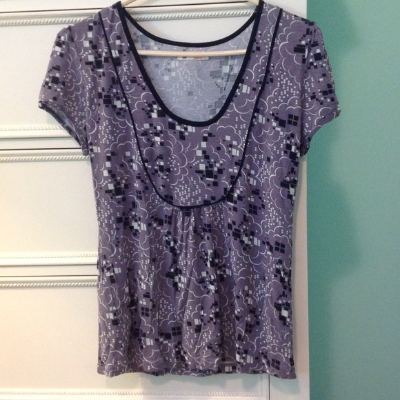 Patterned Short-Sleeve Top - Picture 2 of 2