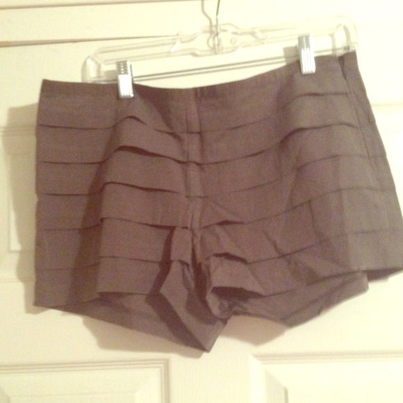 Gray silk J. Crew ruffled shorts