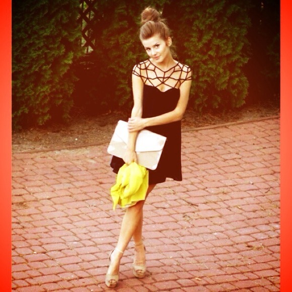 💋SOLD!!💋 Cut Out Shift Chiffon Mini Dress
