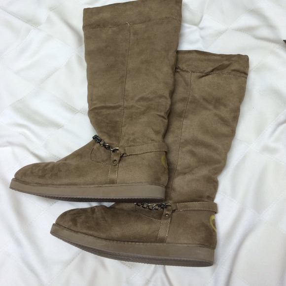 Guess boots