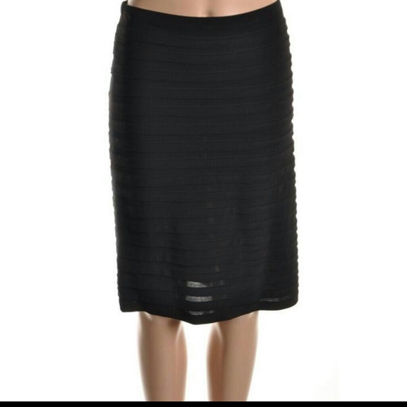 Xscape Dresses & Skirts - NWT -Sz 4- Xscape Black Matte Jersey Shutter Skirt