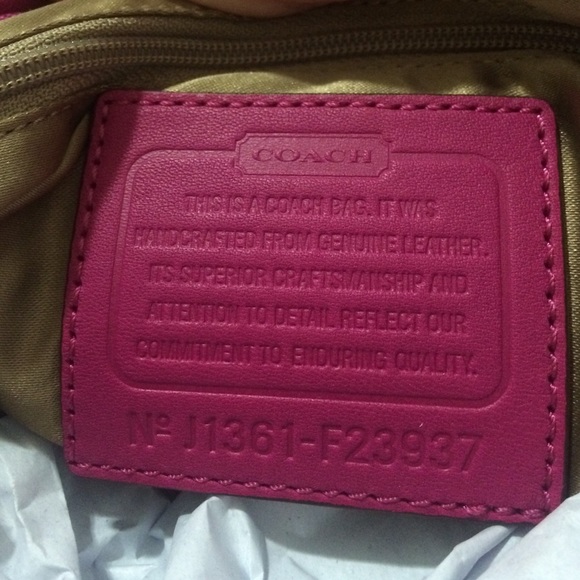 NWT ?Auth Coach Daisy Leather Convertible Hobo
