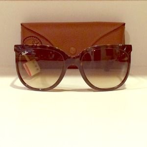 🎉PM Editor&HP- Authentic Ray-Ban Cats Sunglasses!