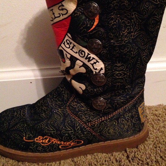 Ed hardy boots - Picture 2 of 3