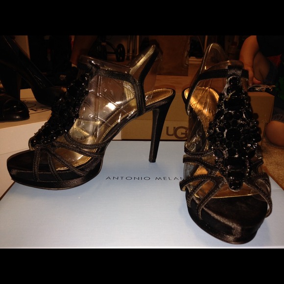 Heels - Picture 2 of 2