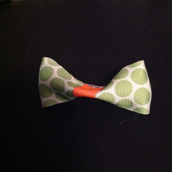 Bows - Picture 2 of 2