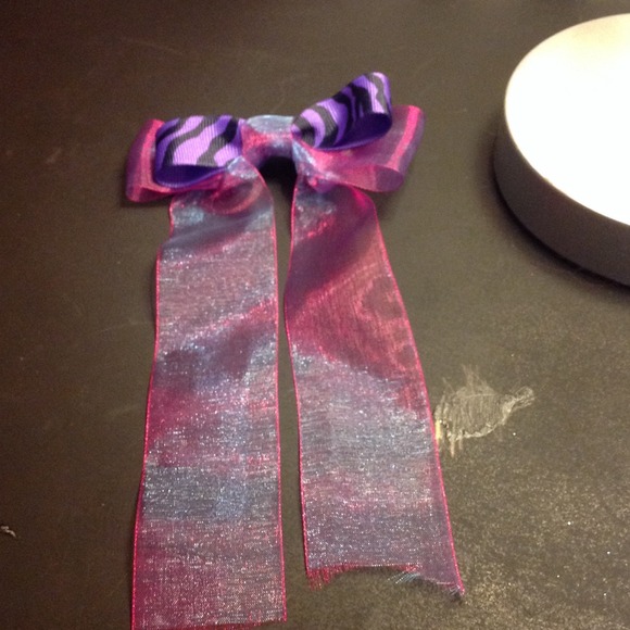 Bows - Picture 1 of 1