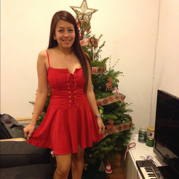 Red dress - Picture 2 of 2