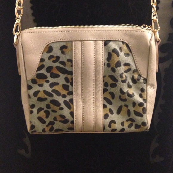 100% authentic KELSI DAGGER bag