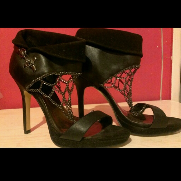 Shoes - Picture 3 of 3