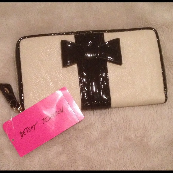Betsey Johnson Clutches & Wallets - BETSY JOHNSON WALLET  NEW WITH TAGS