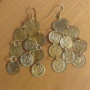 Gold dangle earrings!