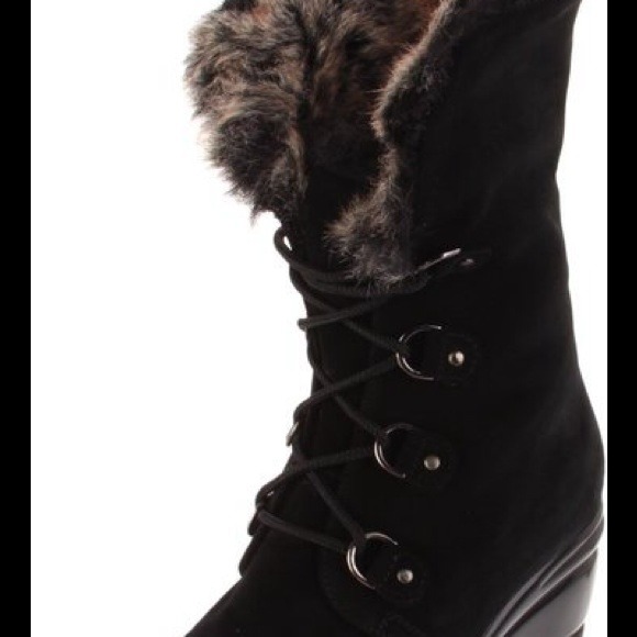 Aquatalia lace up boot - Picture 3 of 3