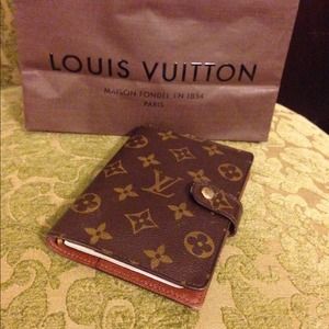 SOLD Auth Louis Vuitton Monogram Small Ring Agenda