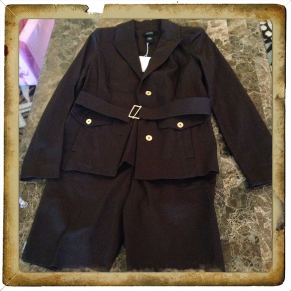 Victoria Secret Suit. Body by Victoria