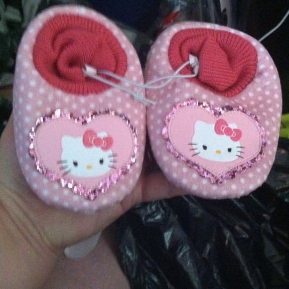 Girls hello kitty slippers