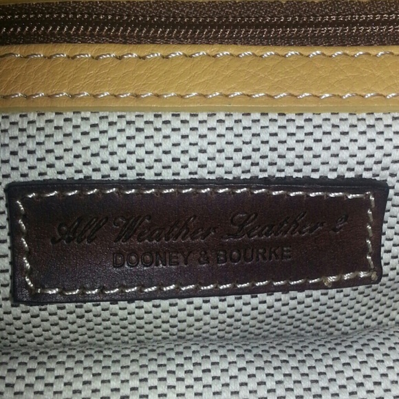Dooney & Bourke Authentic Brand New Purse - Picture 3 of 8
