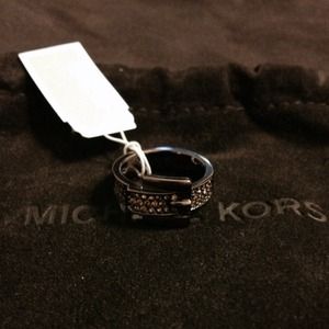 🚫SOLD🚫Michael Kors chocolate ring & rhinestones