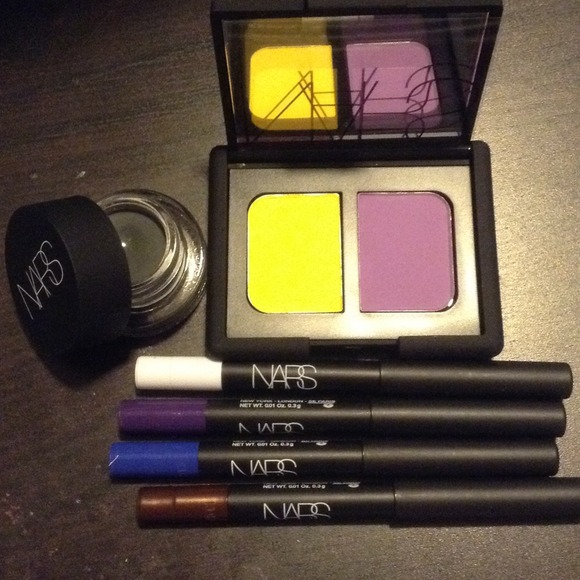 Sold!Nars - Picture 1 of 2