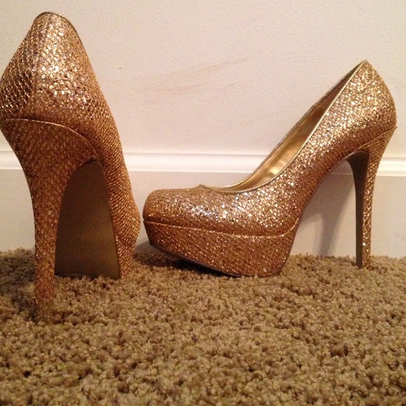 Gold Bakers pumps - Picture 3 of 4