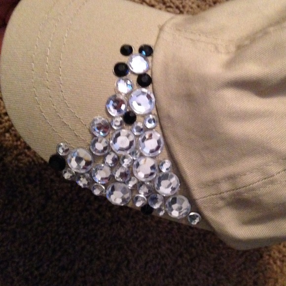 Handmade hat - Picture 2 of 4