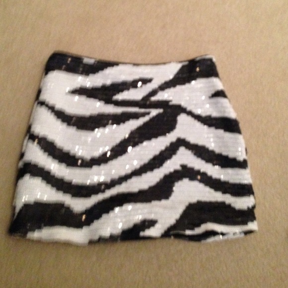bebe Dresses & Skirts - Bebe sequined skirt