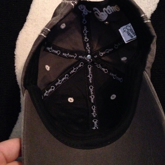 Buckle hat 🎊REDUCED🎊 - Picture 4 of 4