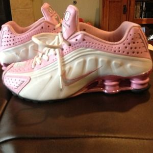 Baby pink Nike Shox Tennis Shoes - LIKE NEW