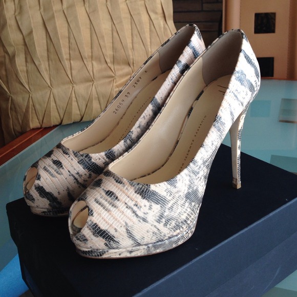 Sold!!!  Zanotti Sharon 80 Pl sand Karolin Cipria