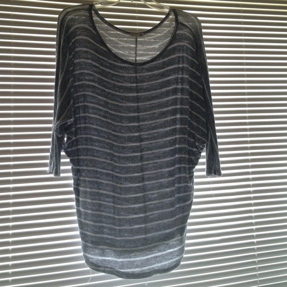 ❌Traded!❌Gray and white striped batwing