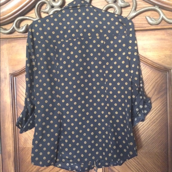 🎉HP🎉 Michael kors shirt!!!! ❤❤❤ - Picture 2 of 3