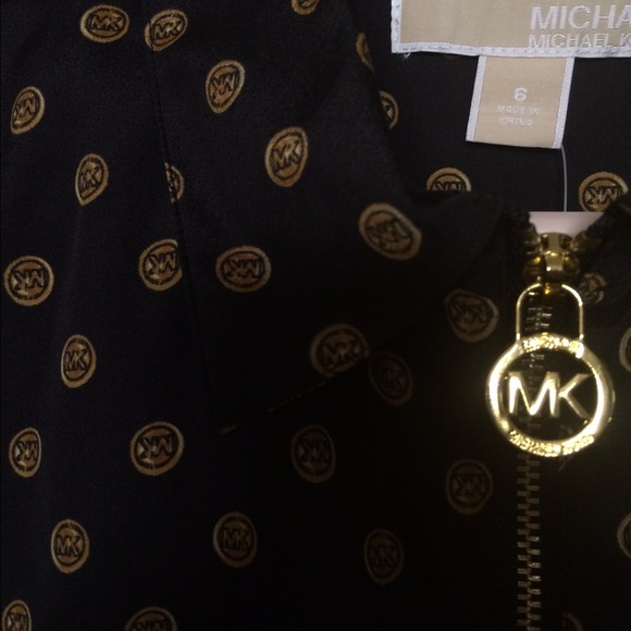🎉HP🎉 Michael kors shirt!!!! ❤❤❤ - Picture 3 of 3