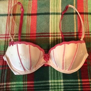VS pink push-up bra 36C