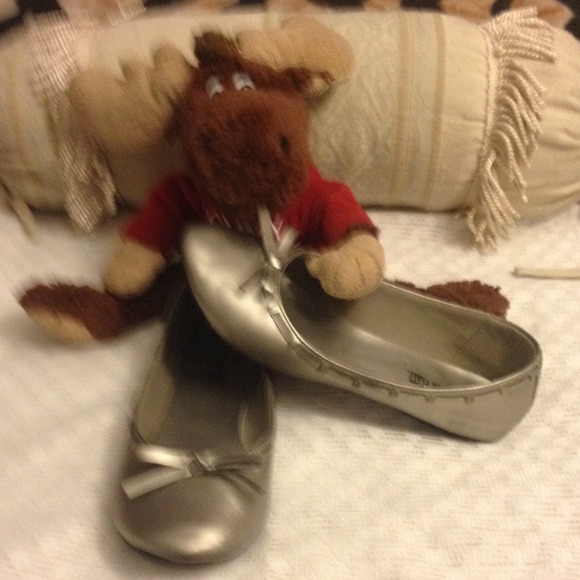 ❤️ Adorable Flat shoes - Picture 2 of 4