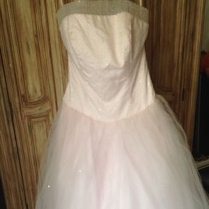 🎀PRICE REDUCED🎀Beautiful pink Sweet16 gown.