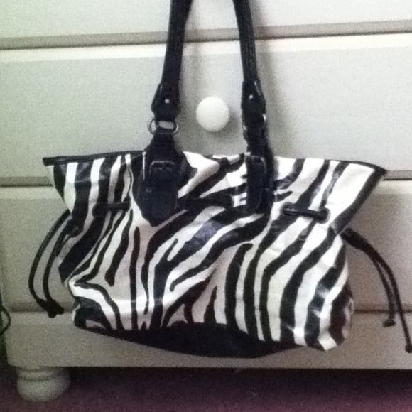 Zebra print handbag !