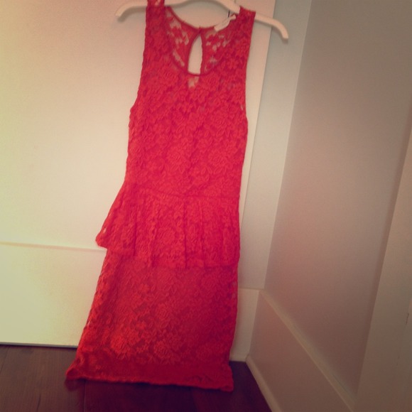 Lace red dress