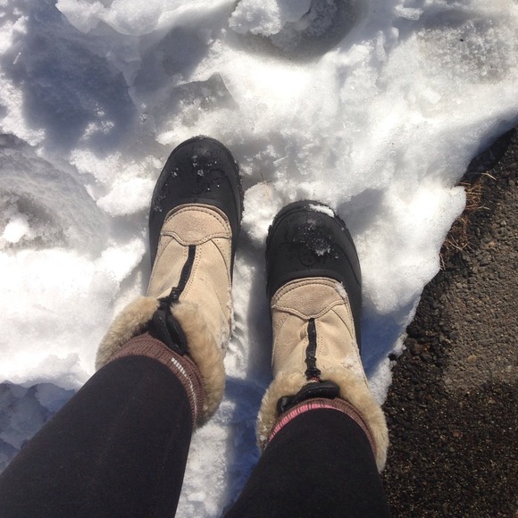 Size 10 snow boots great condition