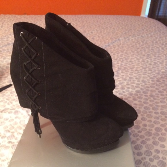 Black Guess suede Booties Boots