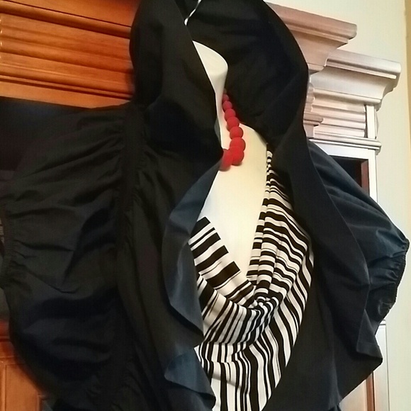 SOLD. Ruffle waist jacket - Picture 3 of 3