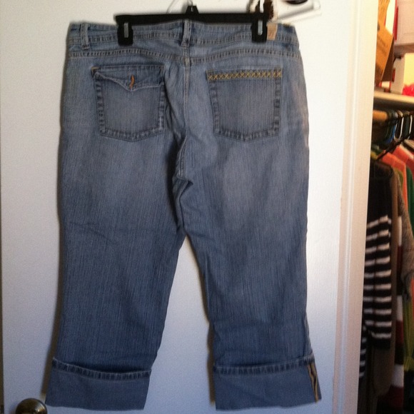 Cupries - Picture 2 of 3