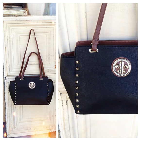 ❗️🚫SOLD IN BUNDLE❗️Midnight Fleur De Lis Handbag - Picture 2 of 3