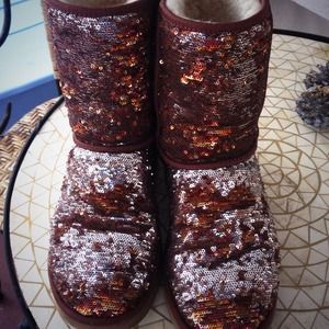 Sparkly brown uggs