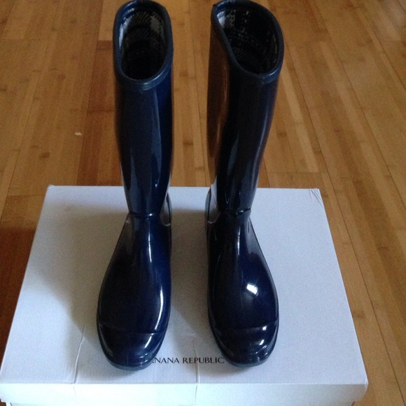Banana republic rain boots