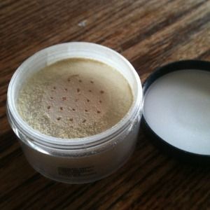 Authentic mac iridescent powder