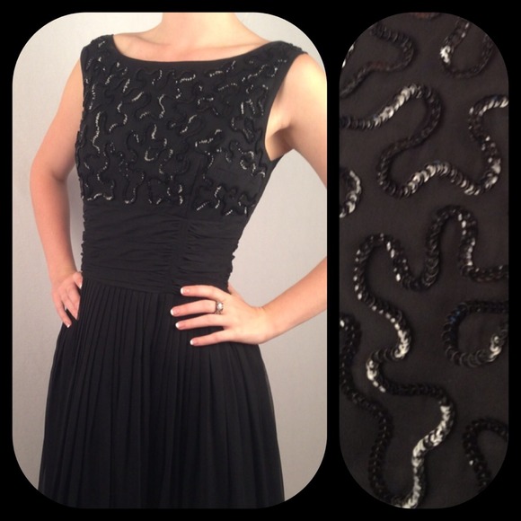 THE Black Cocktail Dress - Picture 3 of 4