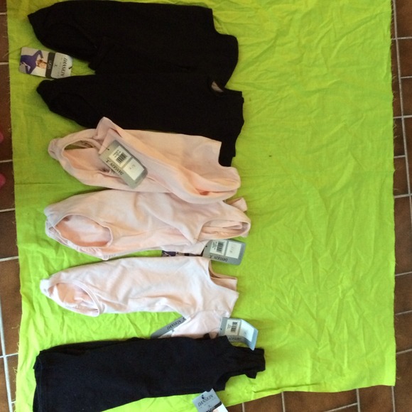 Size Intermediate/6-6x Danskin leotards - Picture 1 of 4