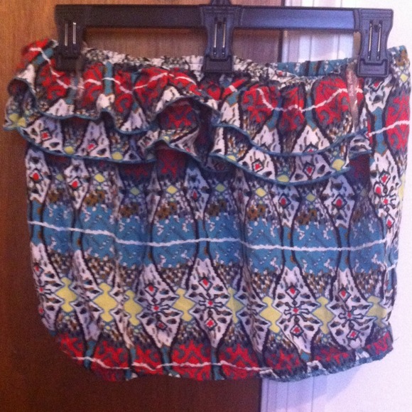 Hipster crop top. Worn once. Beautiful!