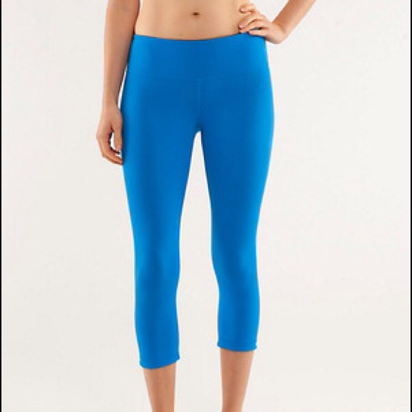 NEW Lululemon cropped reversible leggings SZ 6